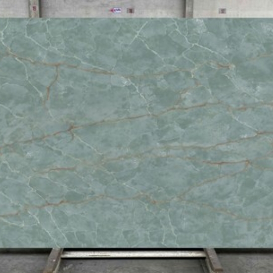 Quartz emerald